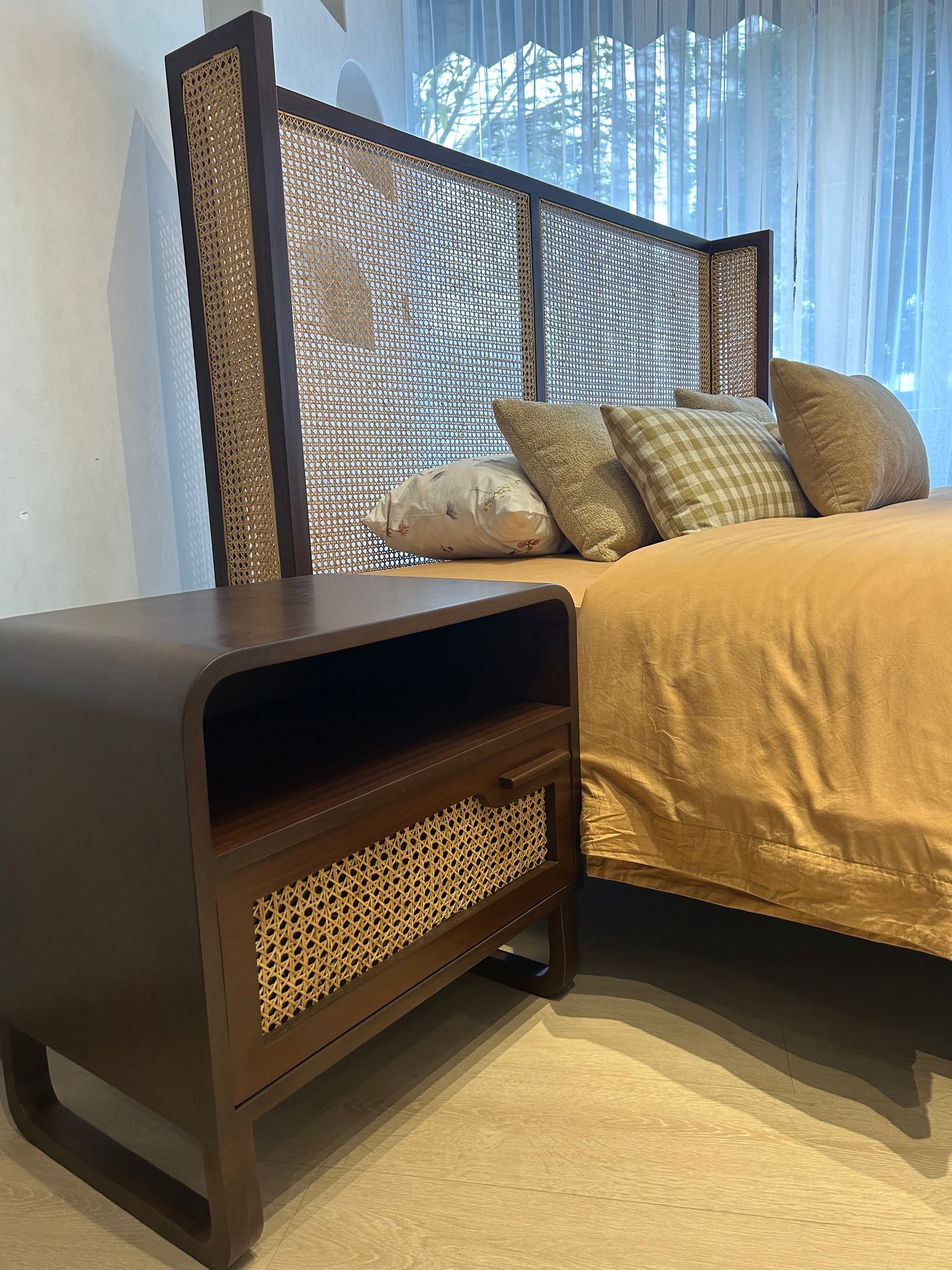 Classic Cane Bed
