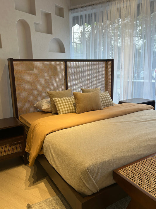Classic Cane Bed