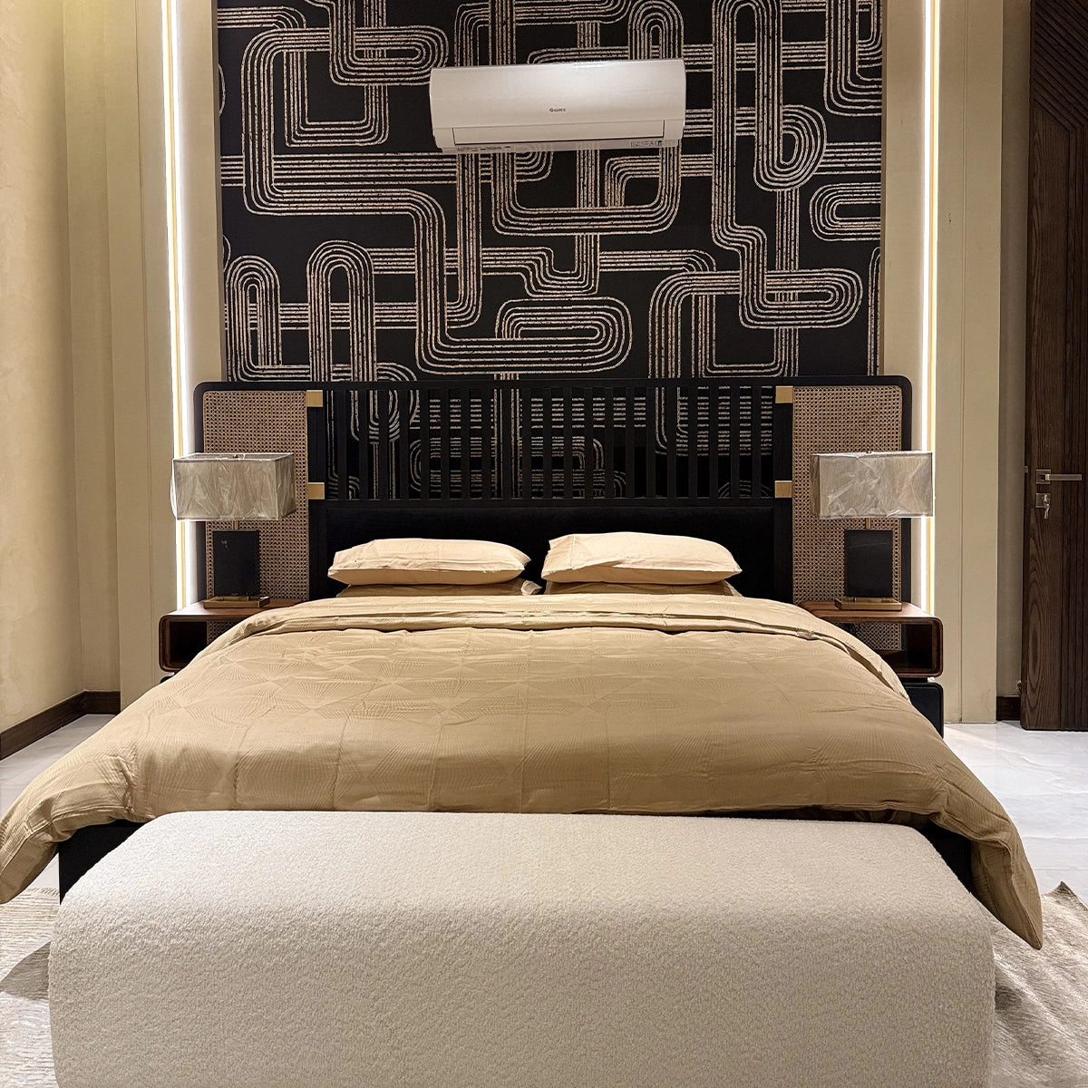 MILA CANE AND FABRIC BED