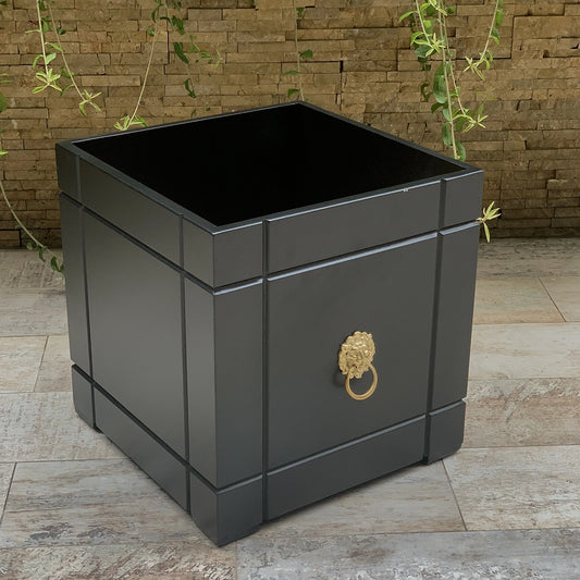 Leo Planter
