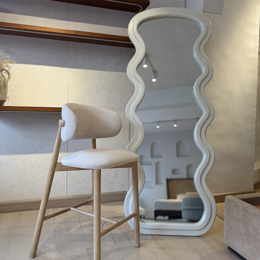 Wavy Mirror