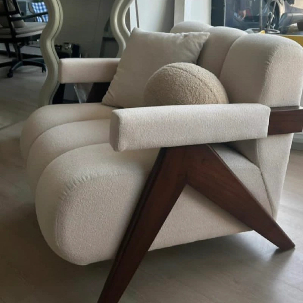 Bella Chair